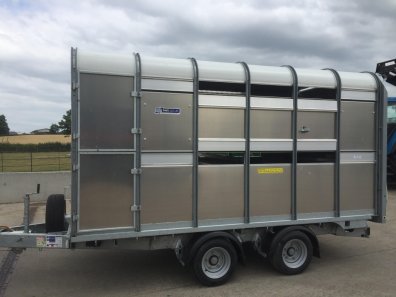 Ifor Williams DP120 12ft livestock trailer