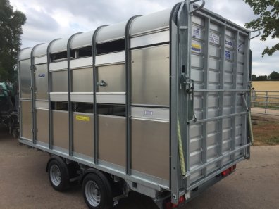Ifor Williams DP120 12ft livestock trailer