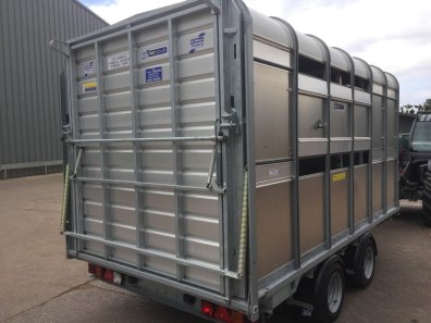 Ifor Williams DP120 12ft livestock trailer