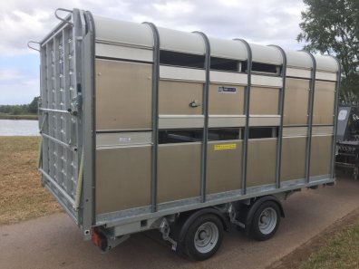 Ifor Williams DP120 12ft livestock trailer