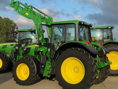 John Deere 6120M
