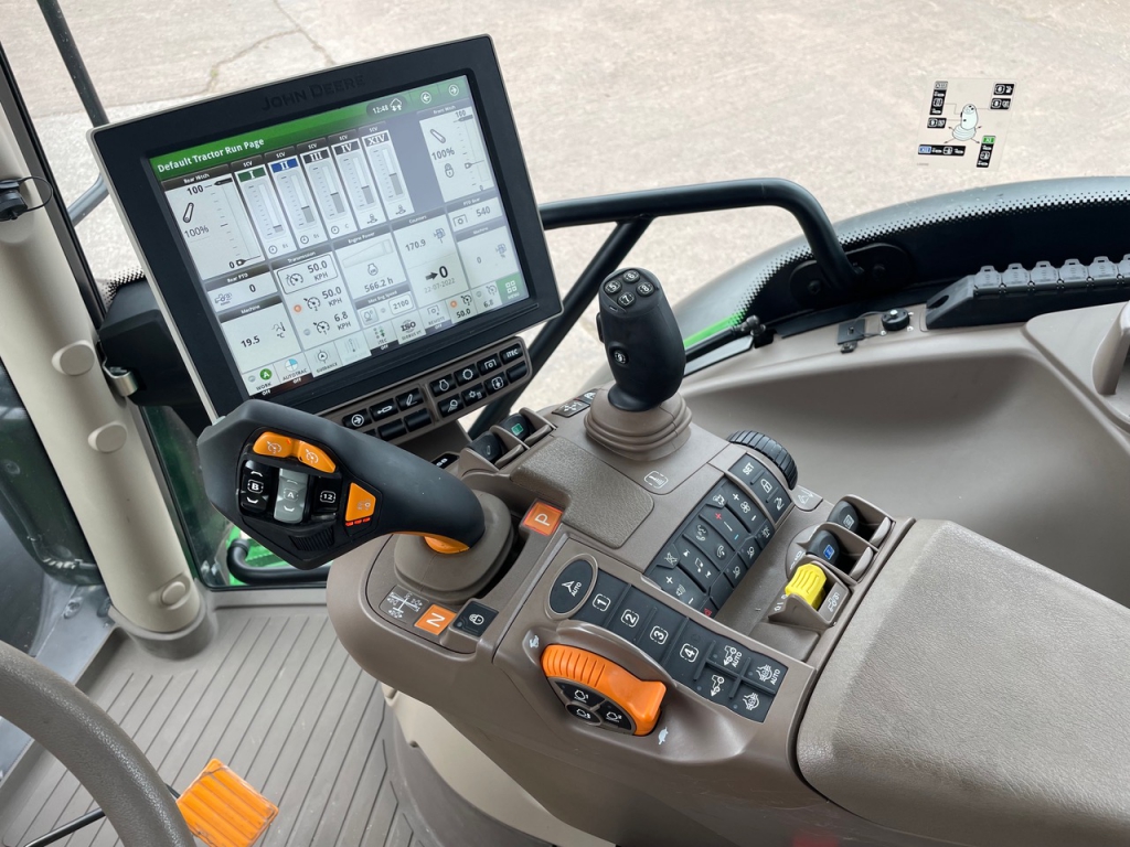 John Deere 6155R