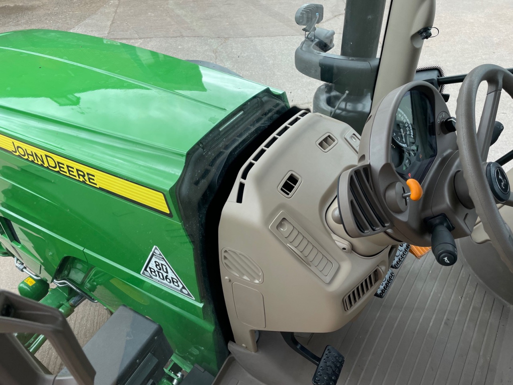 John Deere 6155R
