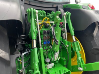 John Deere 6155R