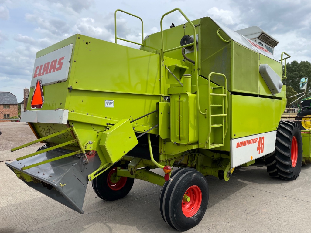 Claas Dominator 48