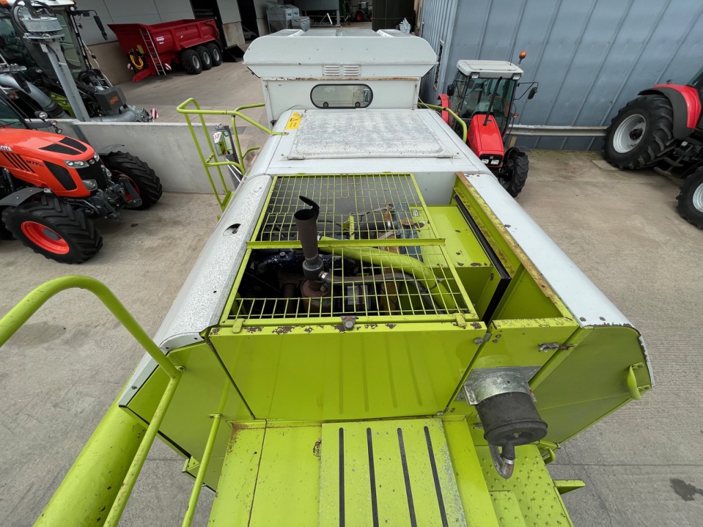 Claas Dominator 48