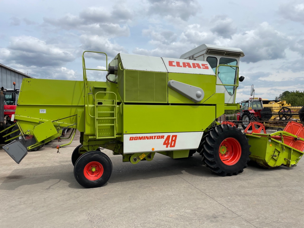 Claas Dominator 48