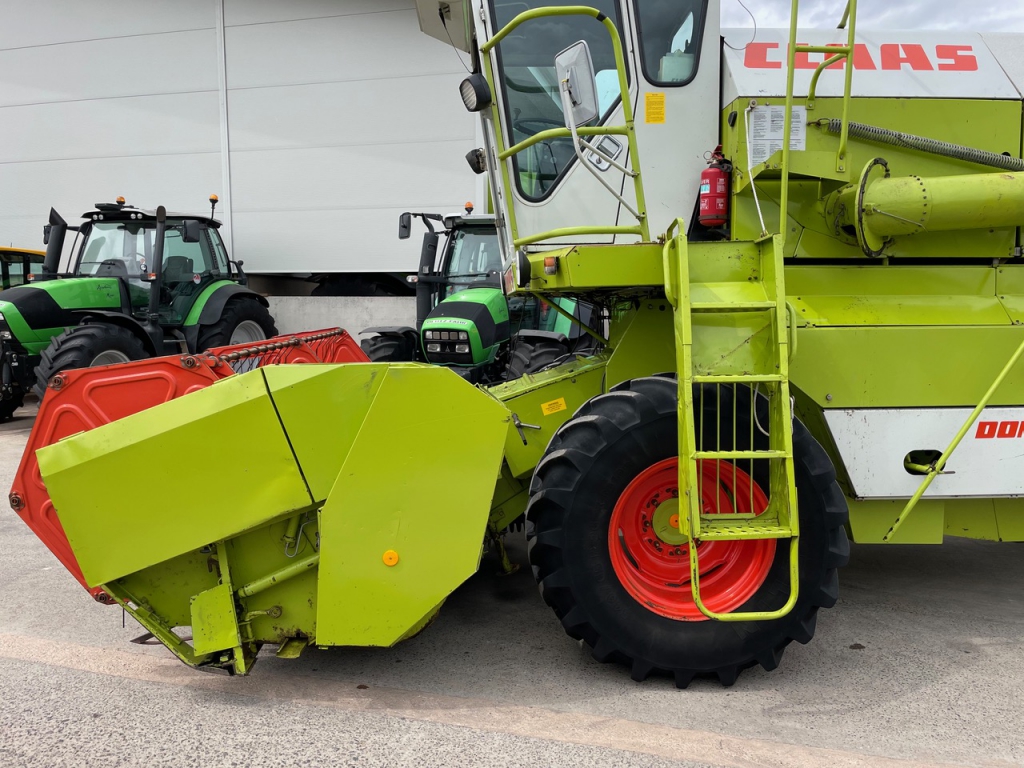 Claas Dominator 48