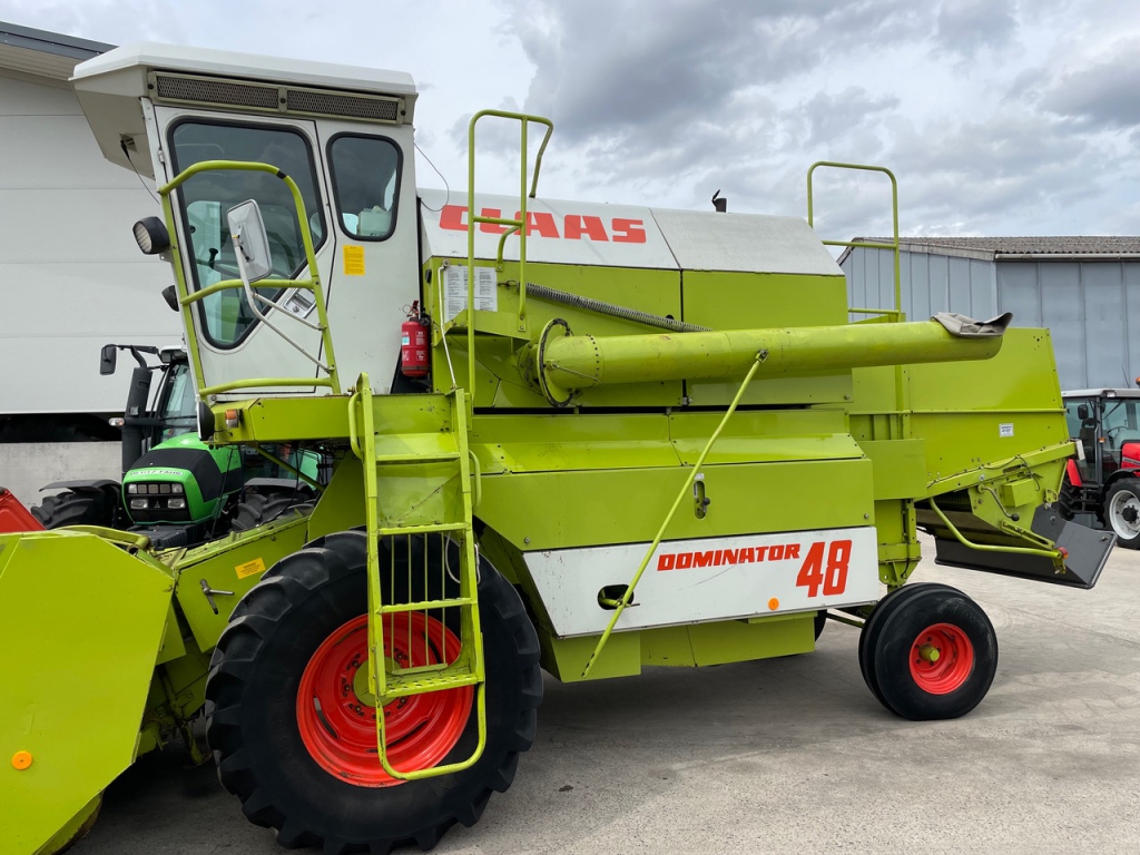 Claas Dominator 48