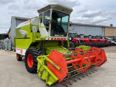 Claas Dominator 48