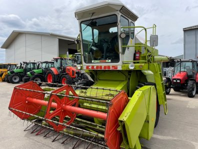 Claas Dominator 48