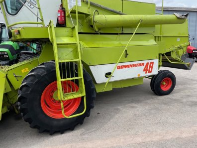 Claas Dominator 48