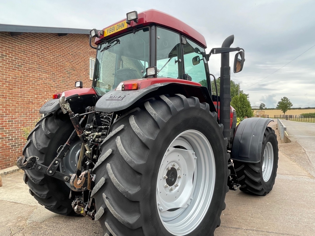 Case MX 170