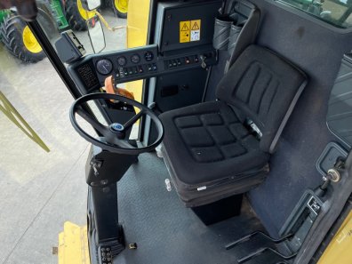 New Holland TC 56