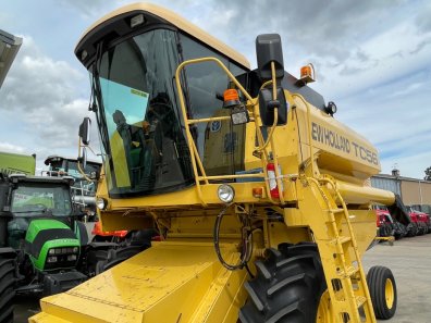 New Holland TC 56