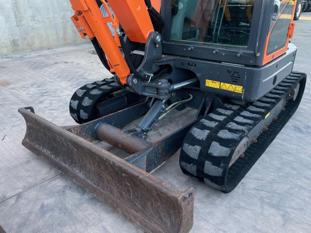 Doosan DX62R