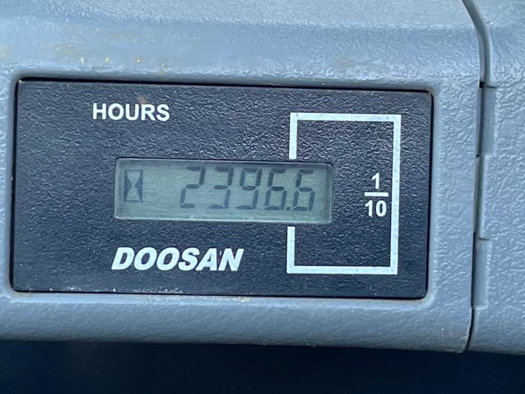 Doosan DX62R