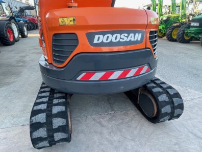 Doosan DX62R