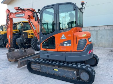 Doosan DX62R