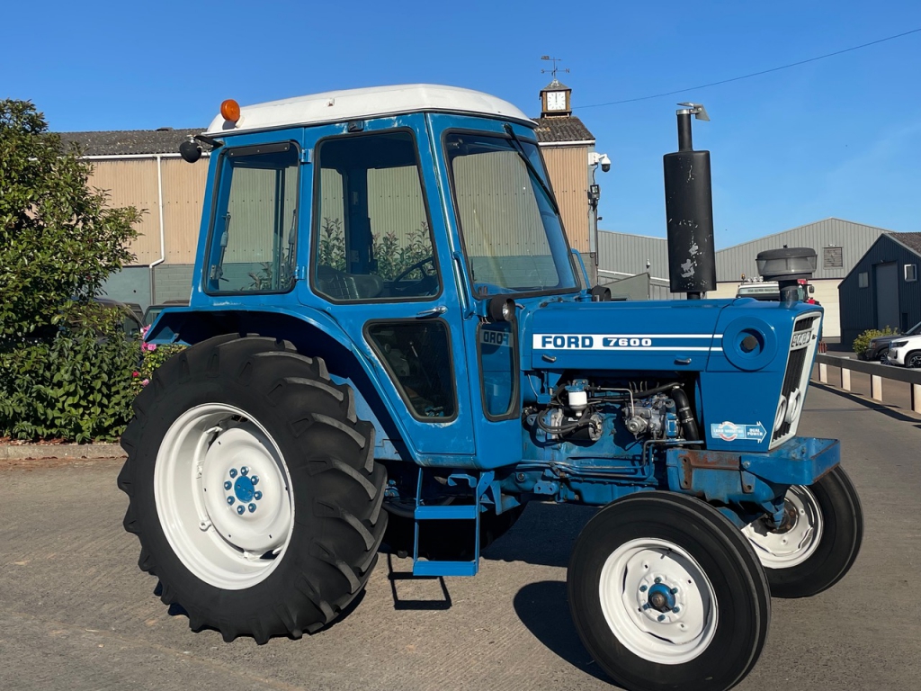 Ford 7600