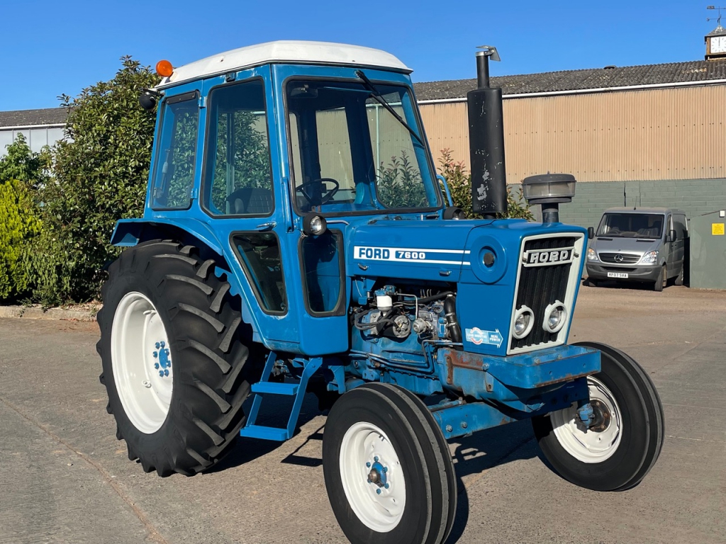 Ford 7600