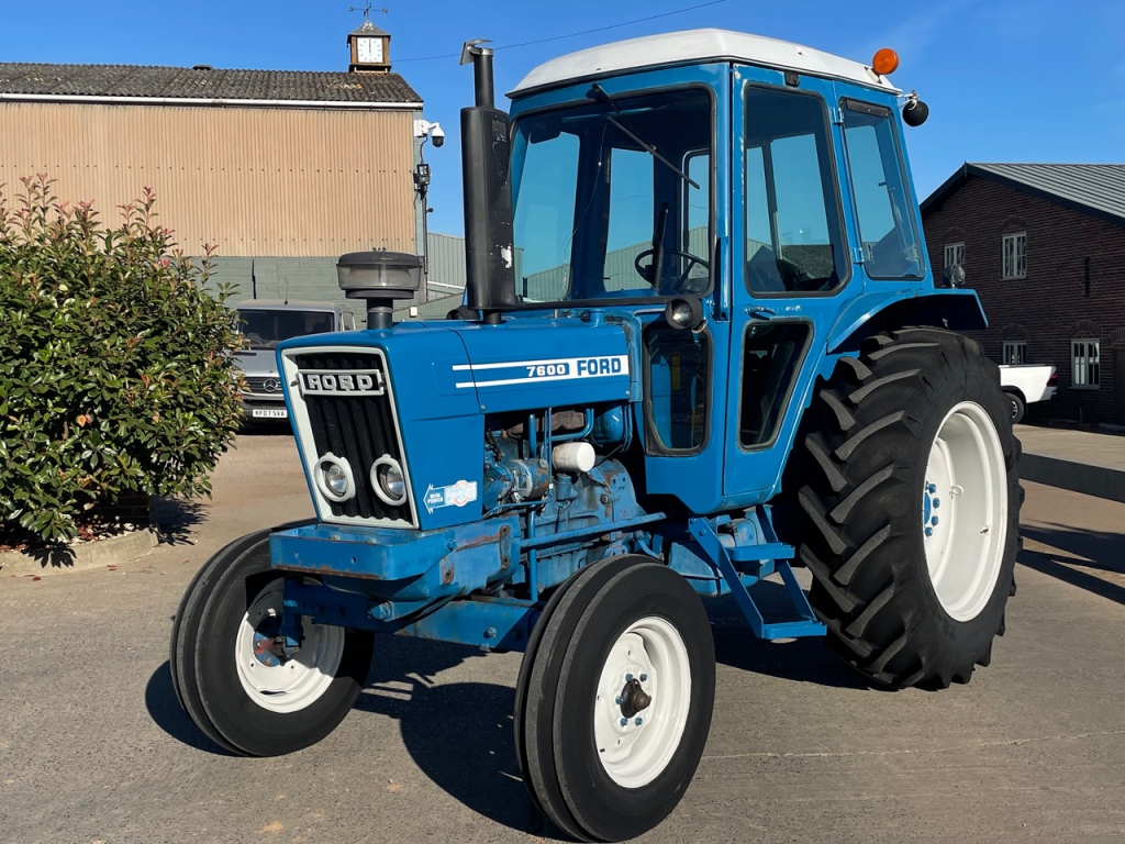 Ford 7600