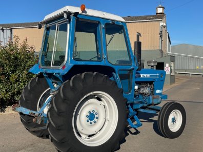 Ford 7600