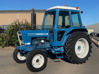Ford 7600