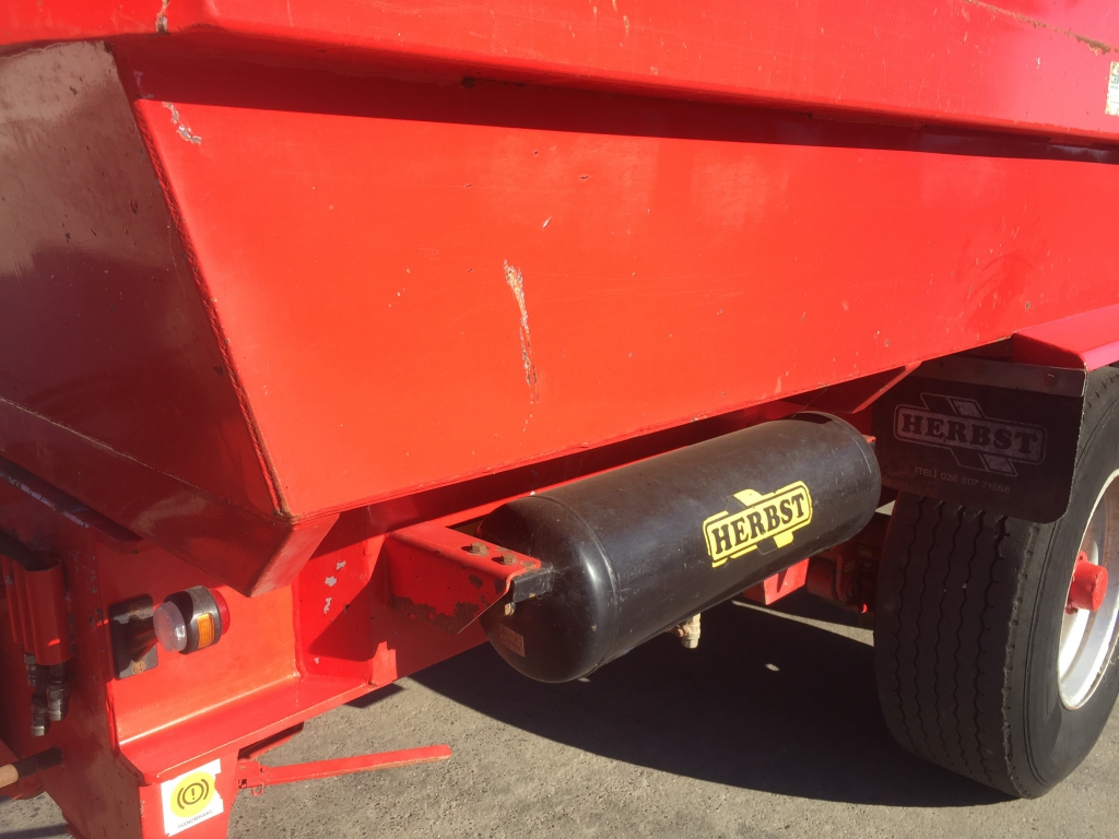 Herbst 16 ton dump trailer