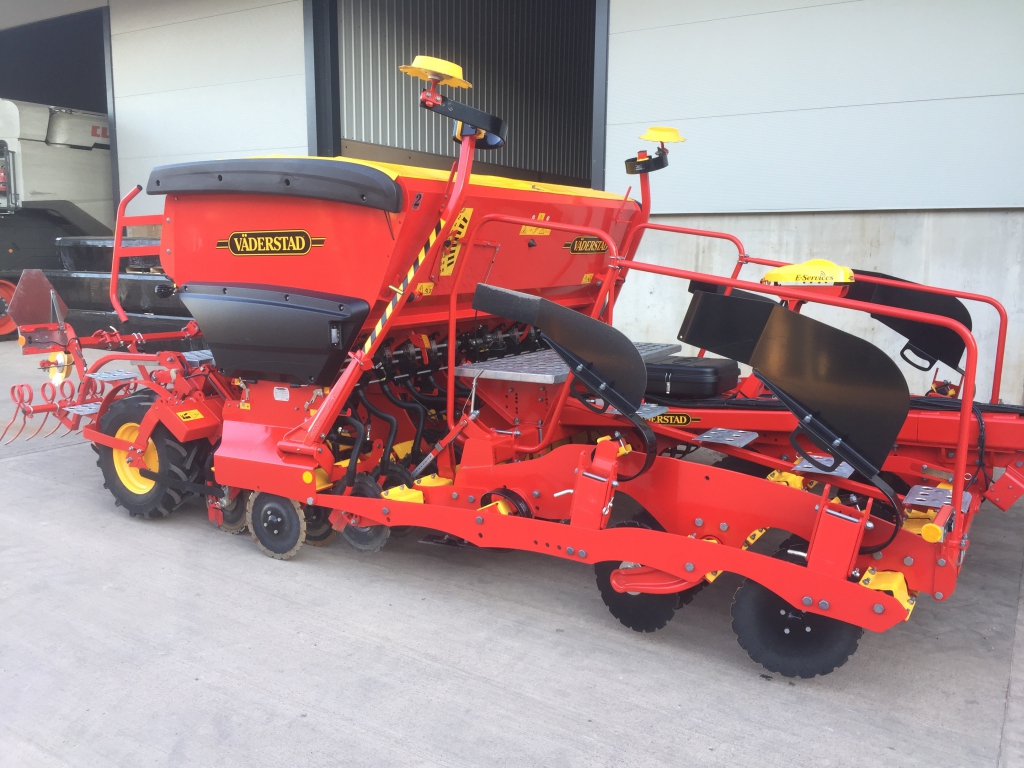 Vaderstad Rapid 300C grain and fert drill