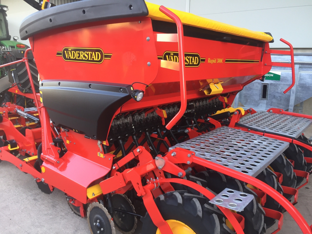 Vaderstad Rapid 300C grain and fert drill
