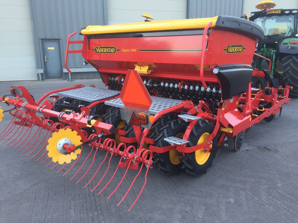 Vaderstad Rapid 300C grain and fert drill