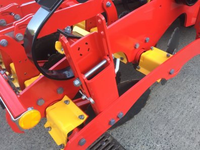 Vaderstad Rapid 300C grain and fert drill
