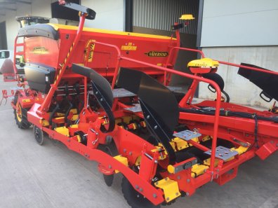 Vaderstad Rapid 300C grain and fert drill