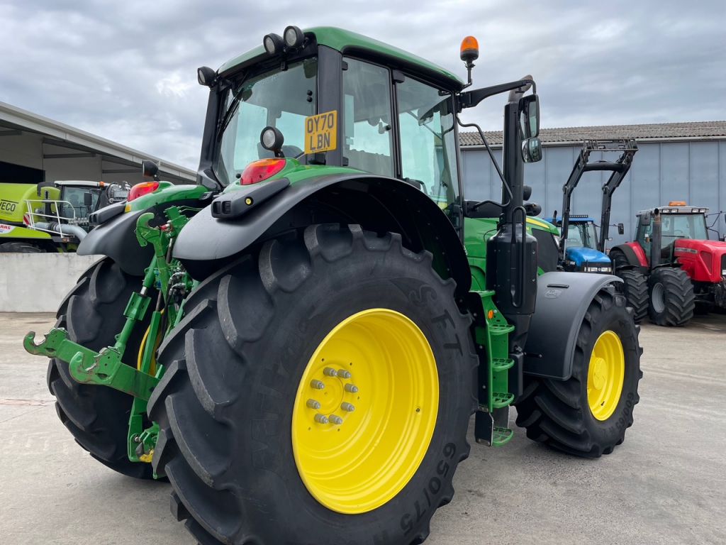 John Deere 6195M