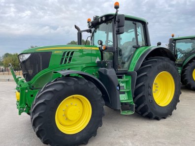 John Deere 6195M