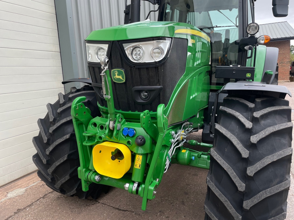 John Deere 6155M