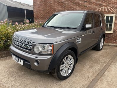 Land Rover Discovery Commercial 4
