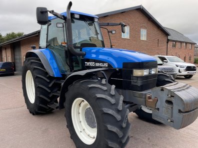 New Holland TM165