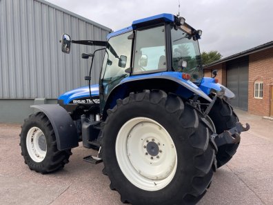 New Holland TM165