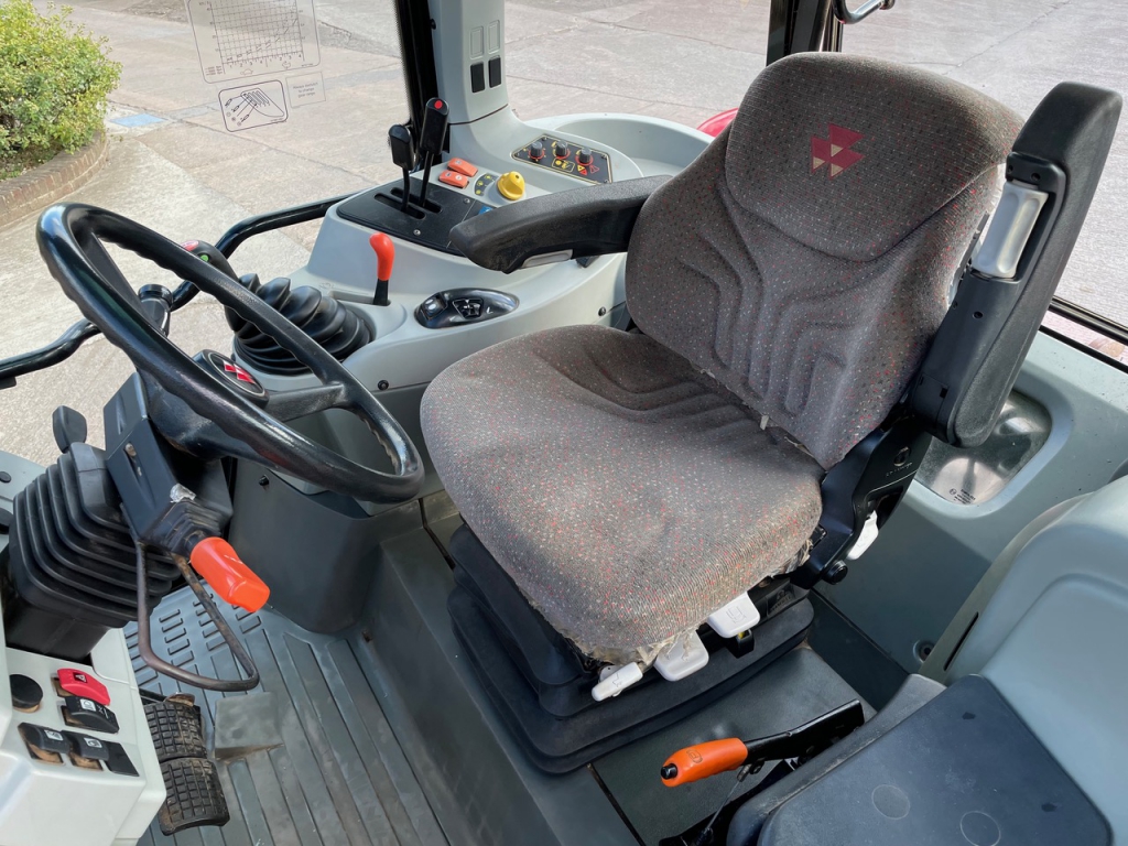 Massey Ferguson 5445