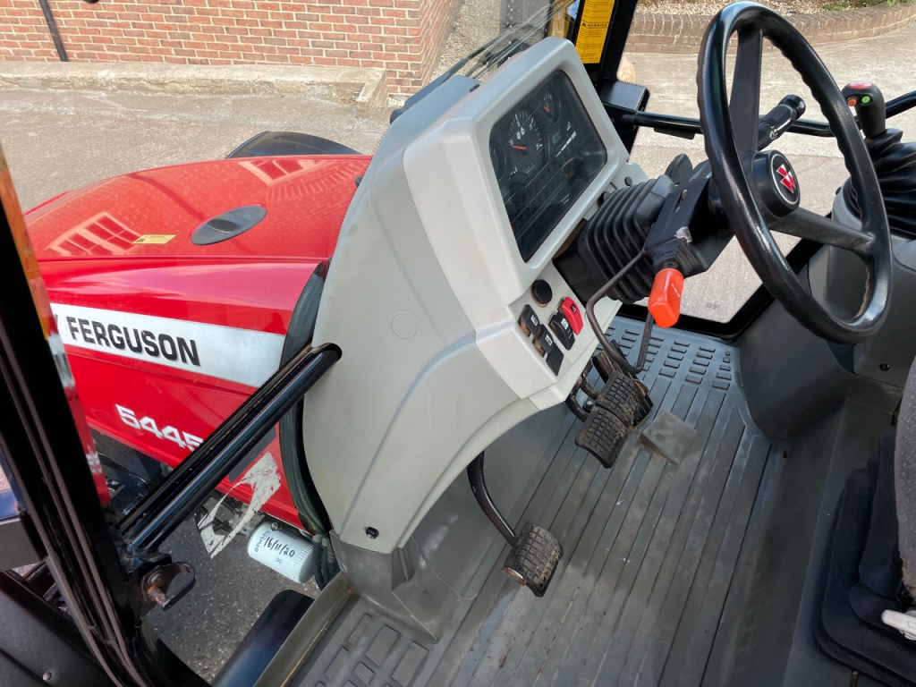Massey Ferguson 5445