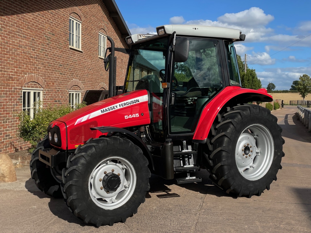 Massey Ferguson 5445