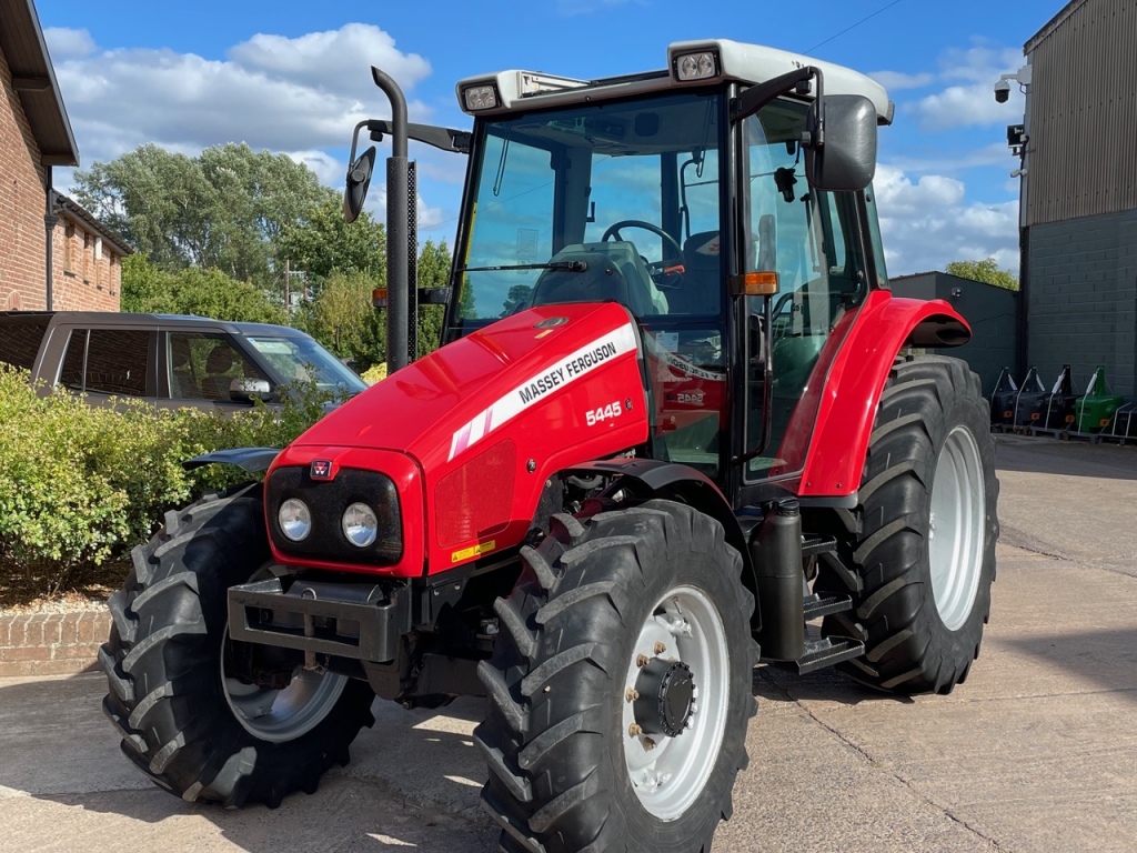 Massey Ferguson 5445