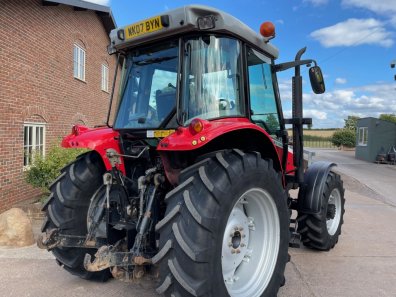 Massey Ferguson 5445