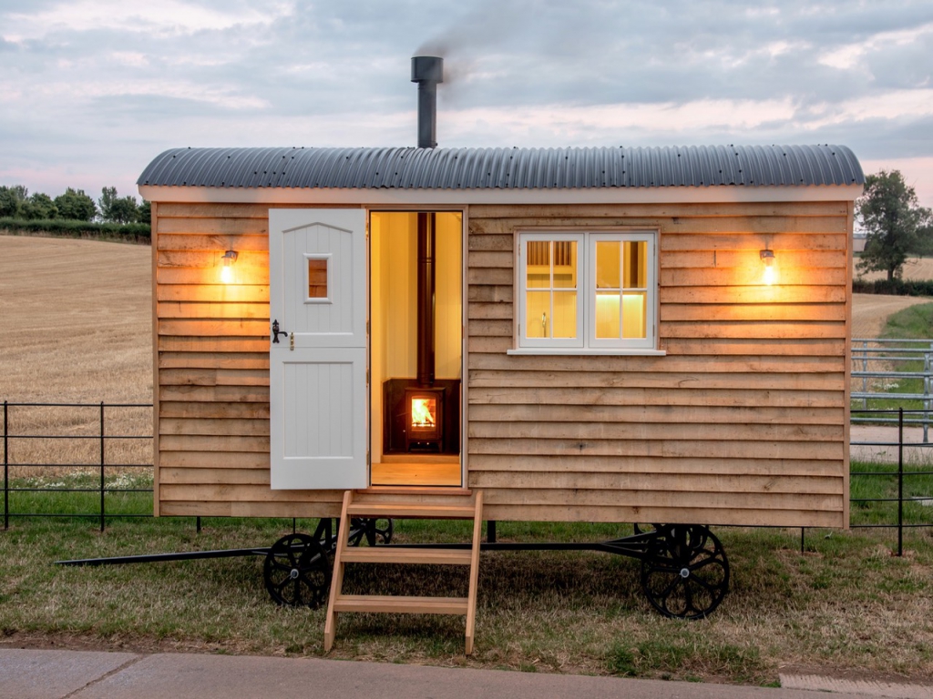 Luxury Turnkey Shepherds Hut 18ft/8ft
