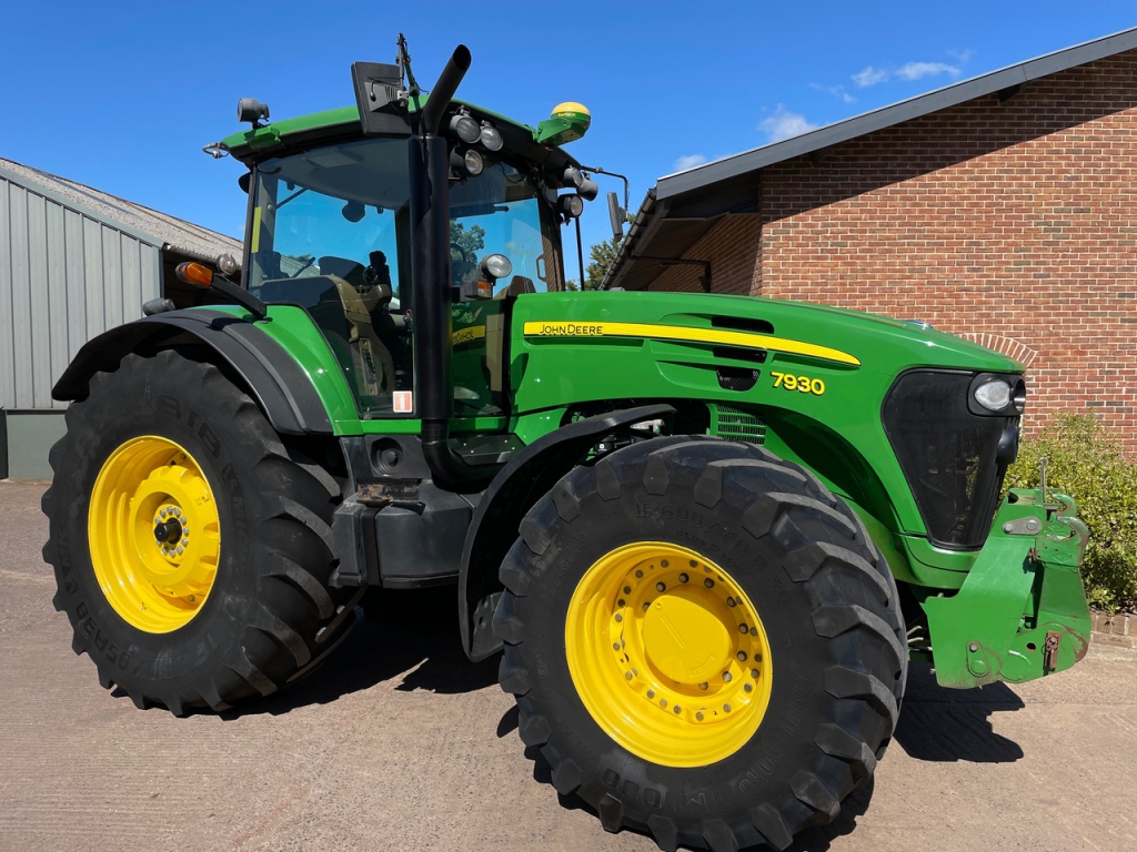 John Deere 7930