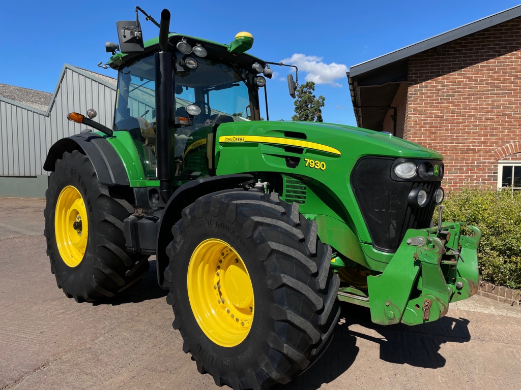 John Deere 7930
