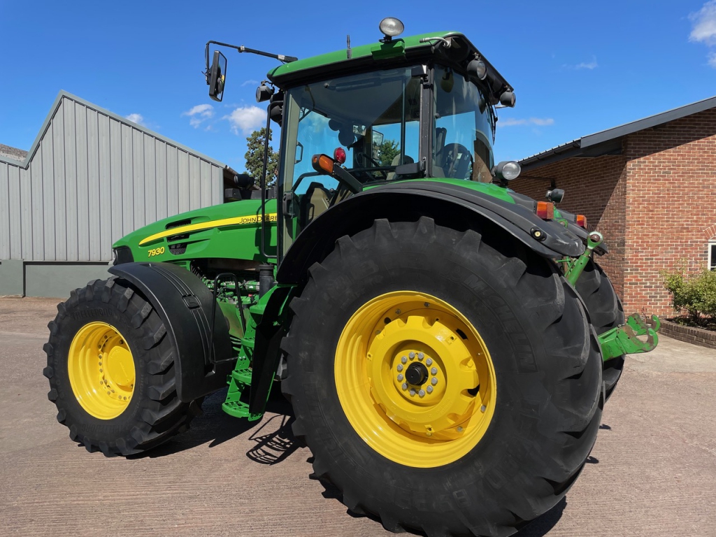 John Deere 7930