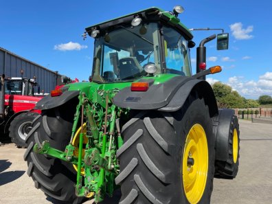 John Deere 7930